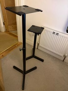 Milennium adjustable speaker stands