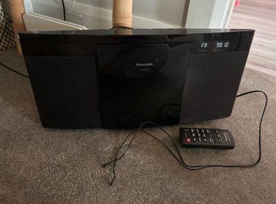 Panasonic SC-HC297 compact stereo system