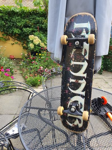 Skateboard