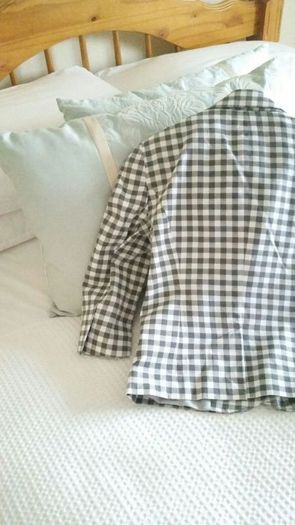 Grey & White Checkered Blazer - Size 8