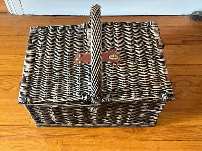 Wicker Picnic Basket for 4