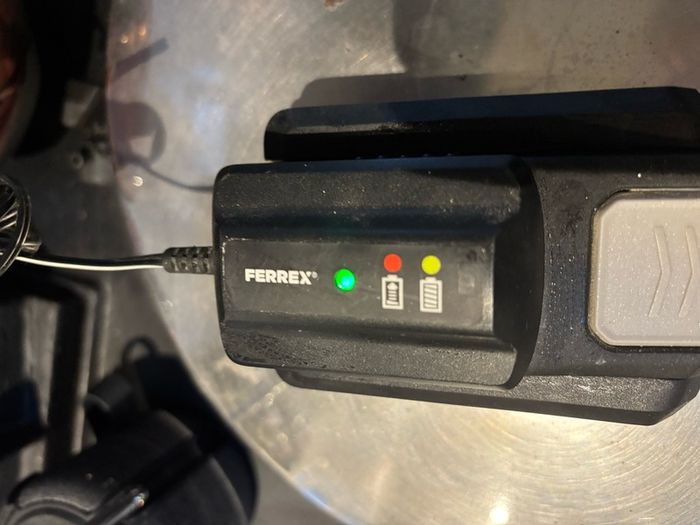 Ferrex 18v lithium battery & charger