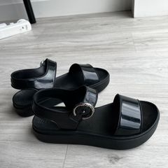 platform sandal