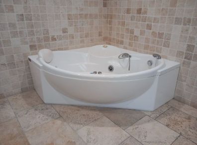 Jacuzzi Corner Whirlpool Bath 1500 x 1500. Spa Bath