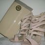Nice shoes and a handbag . Image 2