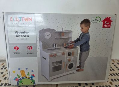 Brand new toy  kitchen (unopened/still in box)