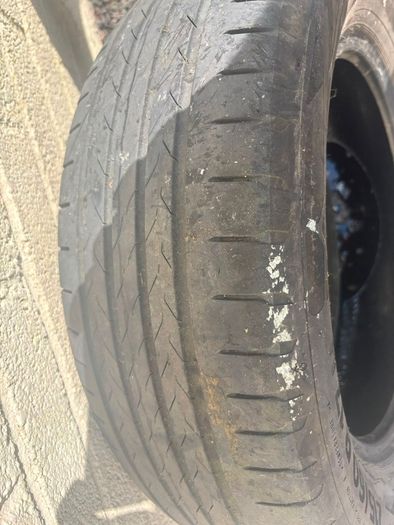 2 free Tyres