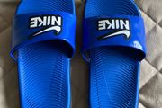Nike boys junior slides size 11.5