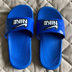 Nike boys junior slides size 11.5