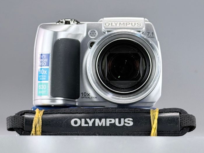 Olympus SP-510UZ, a 7.1-megapixel digital bridge camera
