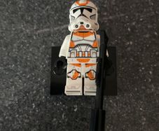 LEGO Star Wars 212th clone trooper with blaster