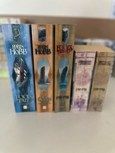 Robin Hobb 5x Set of Books