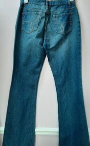 New jeans tag attached