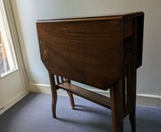 Small antique Sutherland Table