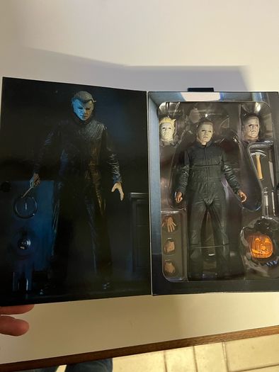 Halloween Neca figure