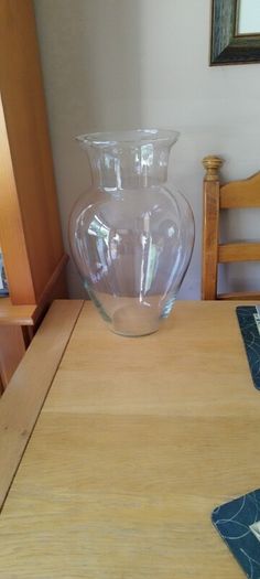 Glass vase