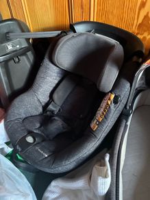 Maxi cosy rotating car seat