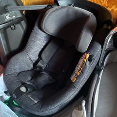 Maxi cosy rotating car seat