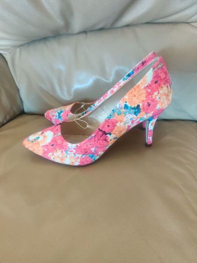 BNWT Floral Mystify high heels size UK8 EU42 Postage included