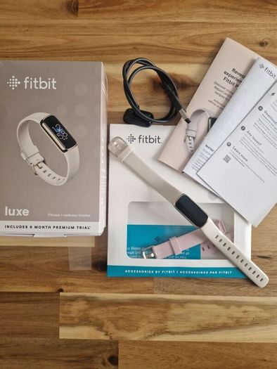 Fitbit Luxe smart watch