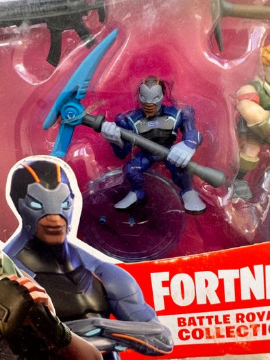 Fortnite Battle Royale Collection Sergeant Jonesy And Carbide Mini Figures Damaged Box Please see photos