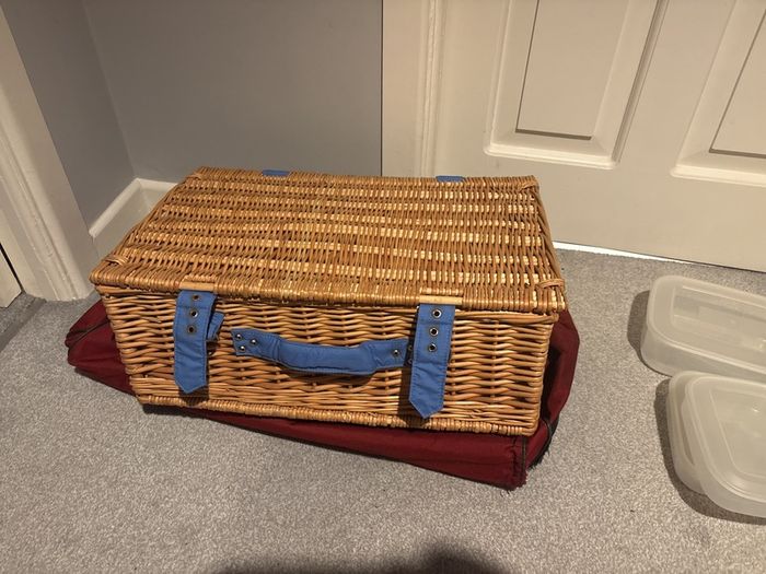 Picnic basket brand new