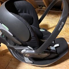 Cybex Cloud i-size rotating car seat and base