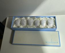 Newbridge Silverware napkin ring holders