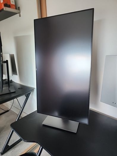 Dell U3219Q (32" 4K monitor)