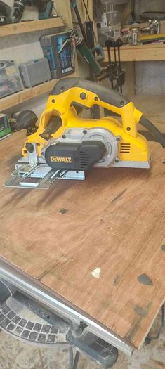 DeWalt 110v D26500 Planer