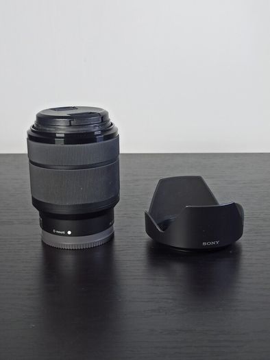 Sony FE 28-70mm f/3.5-5.6 OSS