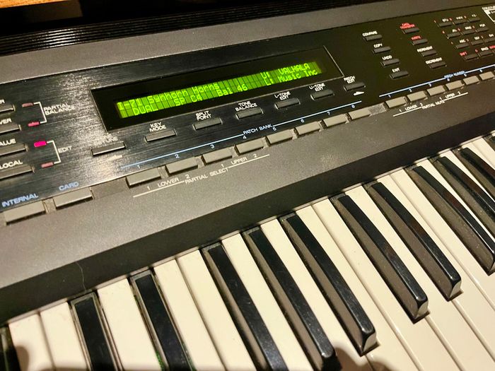 Roland D50