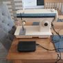 Singer Sewing Machine Image 2