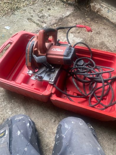 Hilti saw