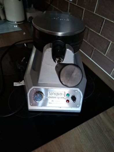 Commercial Waffle Maker