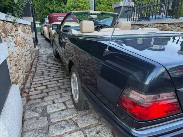 Mercedes-Benz Rare E320 Sportline Cabriolet