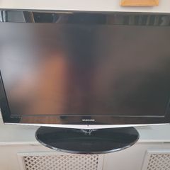 Large Samsung 40" Screen