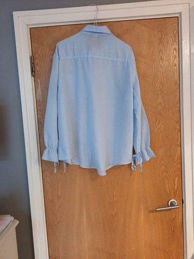 Shein  Blouse.  S. L. 14   New.