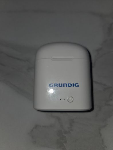 Wireless earbuds