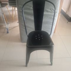2 Metal chairs