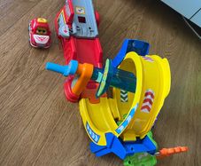 VTech Super Spin 360 TutTut Bolides, Tracks and Toy Cars for Children +1 Year, Circuit with Looping to Combine, Includes Jorge Car Racing, ESP Version