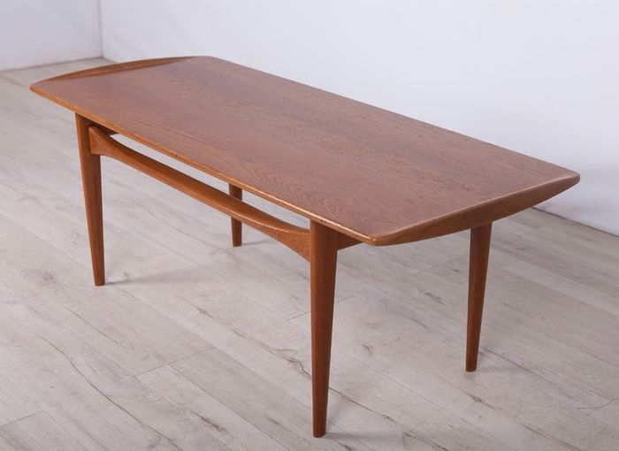 Got Retro Vintage or Midcentury we want it!