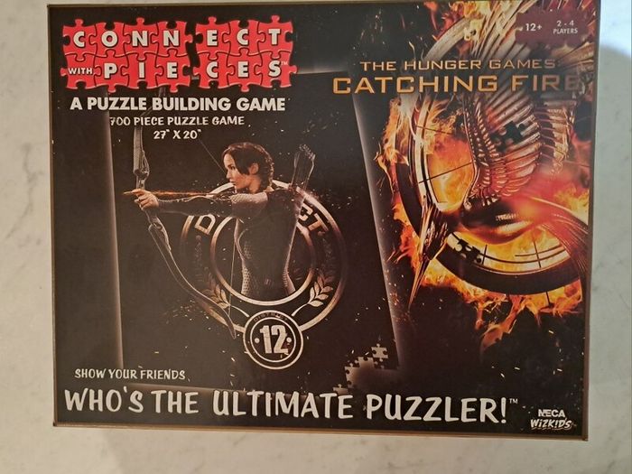 Hunger Games Catching Fire Connect With Pieces Puzzle Board Game (Complete)