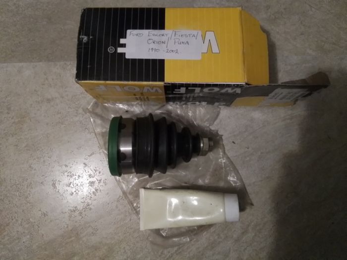 Ford Escort  / Fiesta  / Orion CV Joint.