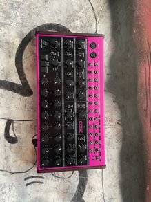 Behringer Edge - analogue percussion synthesizer
