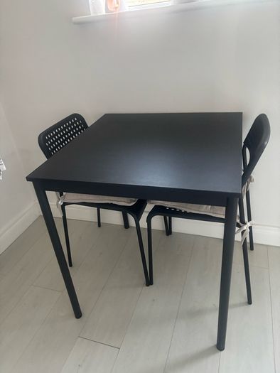 Black table small