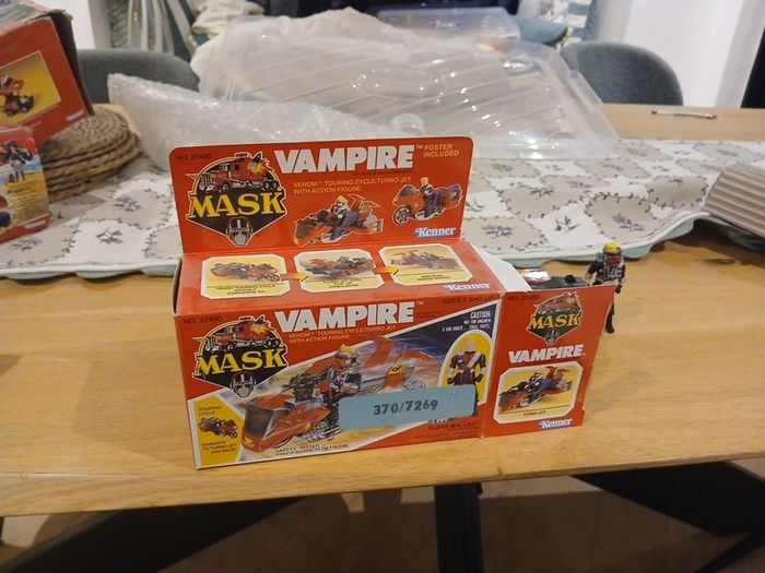 M a s k kenner vampire