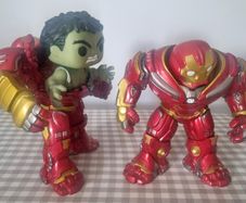 Hulk Buster Funko figures NO BOX