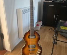 epiphone bass