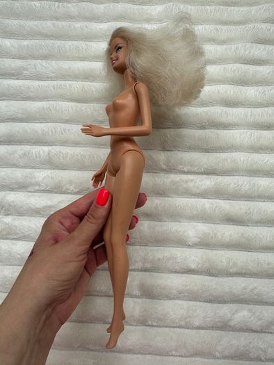 Vintage Barbie Matte Body 1999 Head 1998 Used dirty Please see pictures